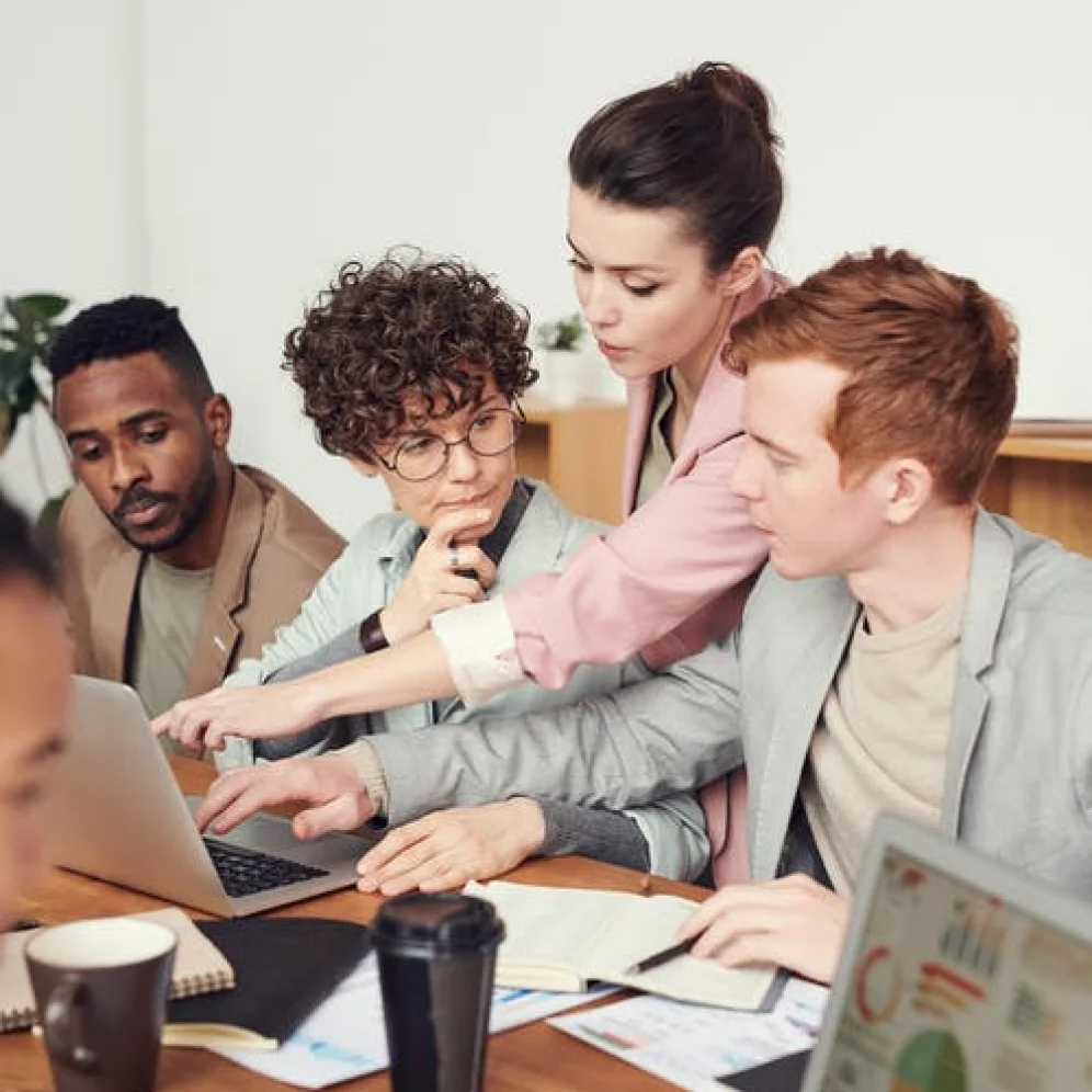 Company contact us form img